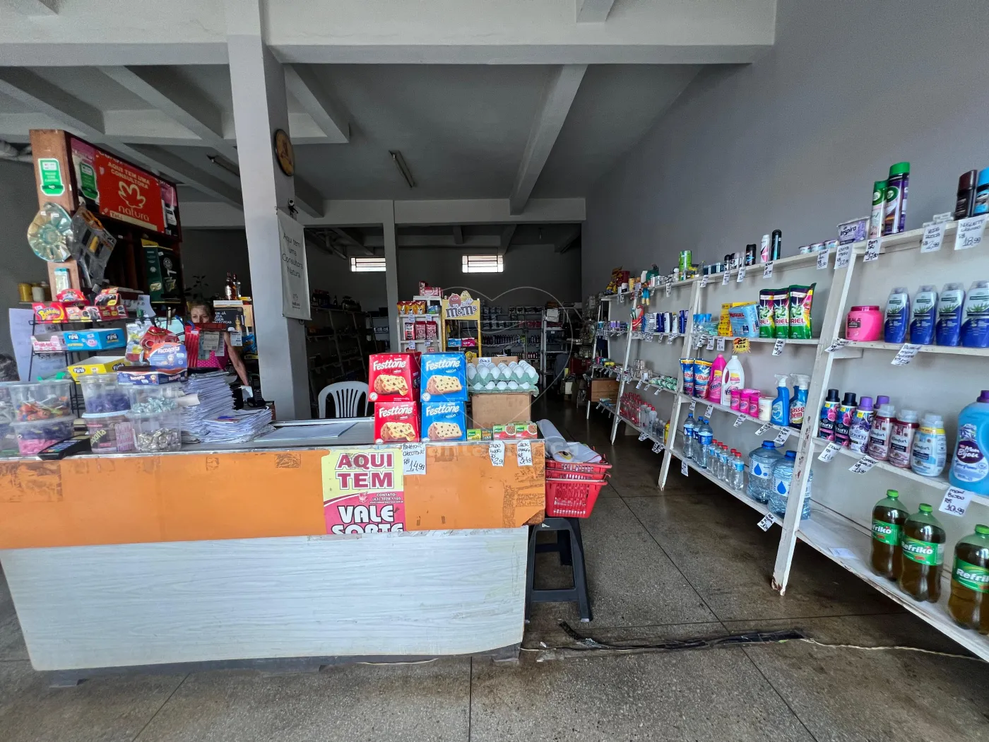 Alugar Comercial / Loja em Londrina R$ 2.800,00 - Foto 6
