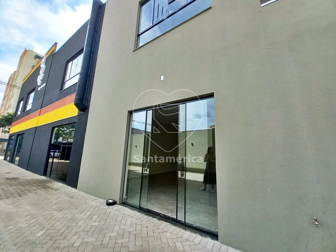 Alugar Comercial / Loja em Ibipor&atilde; R$ 3.500,00 - Foto 1