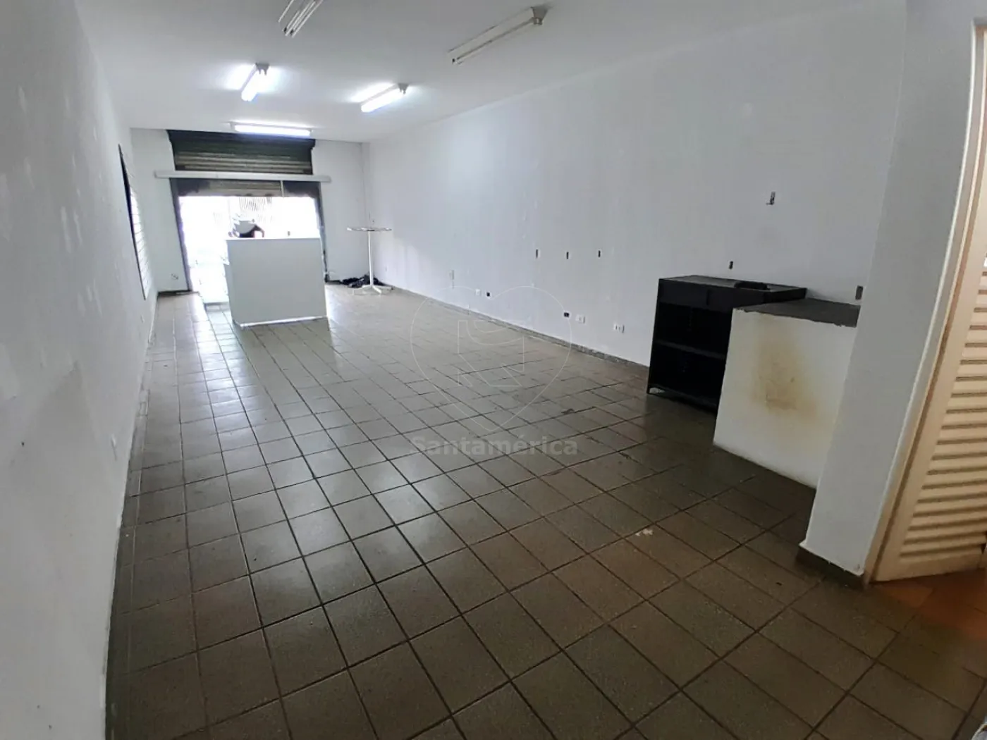 Alugar Comercial / Loja em Londrina R$ 1.000,00 - Foto 4