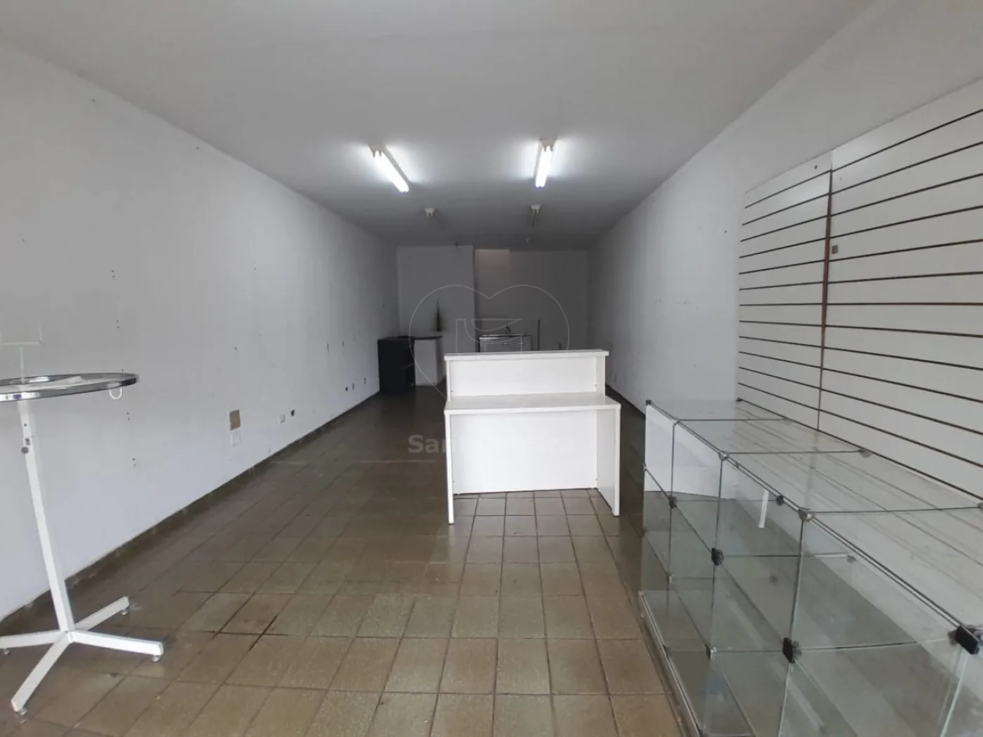 Alugar Comercial / Loja em Londrina R$ 1.000,00 - Foto 7