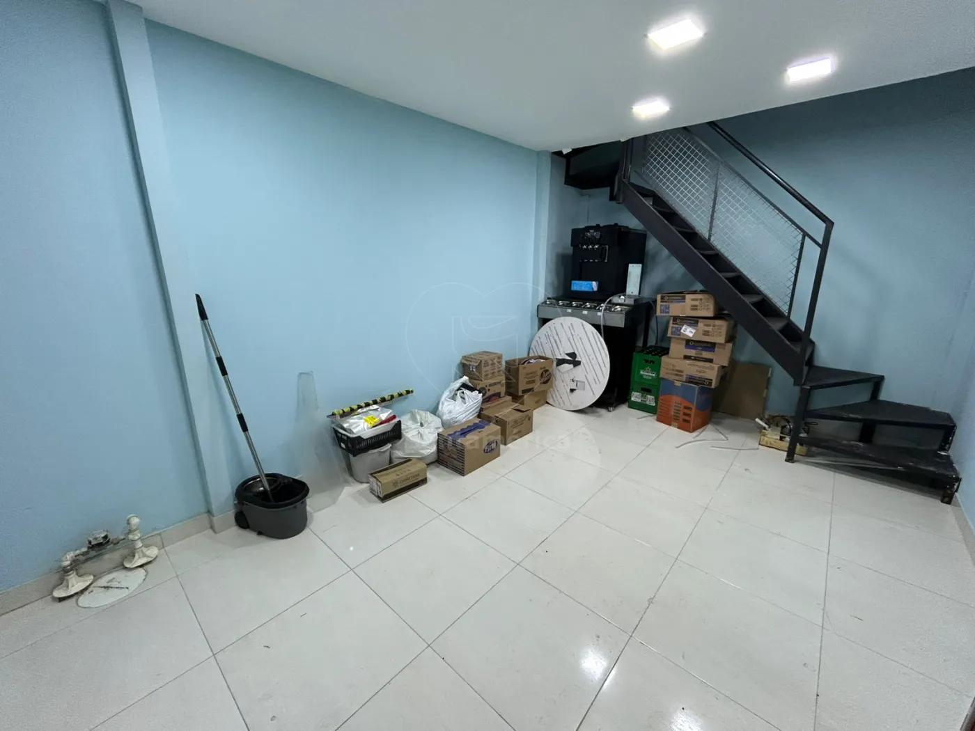 Alugar Comercial / Loja em Londrina R$ 1.700,00 - Foto 2