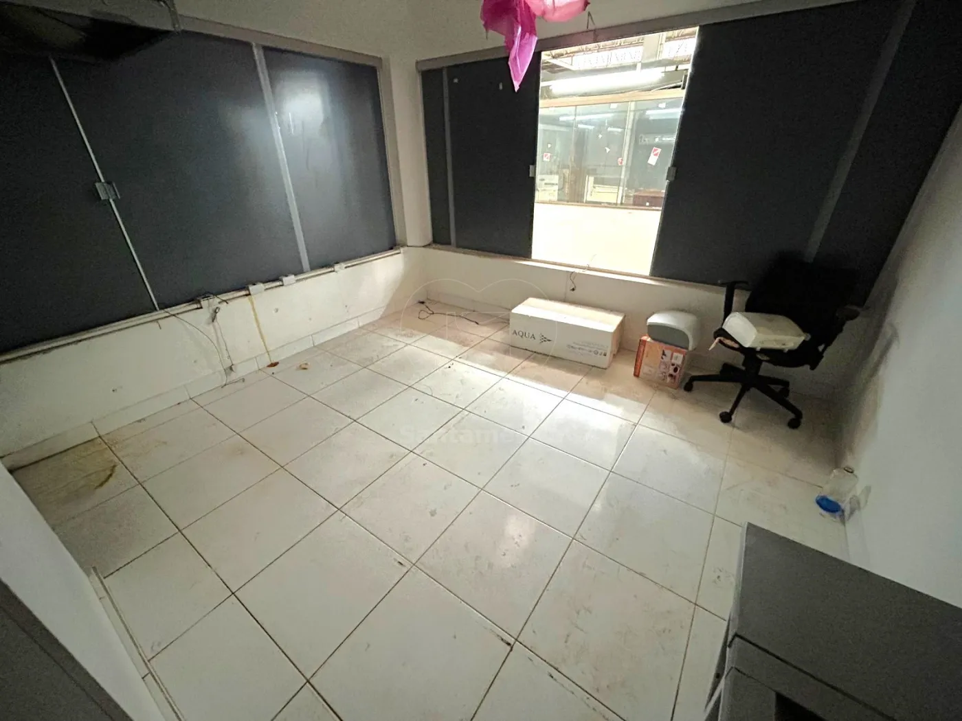 Alugar Comercial / Loja em Londrina R$ 2.000,00 - Foto 3
