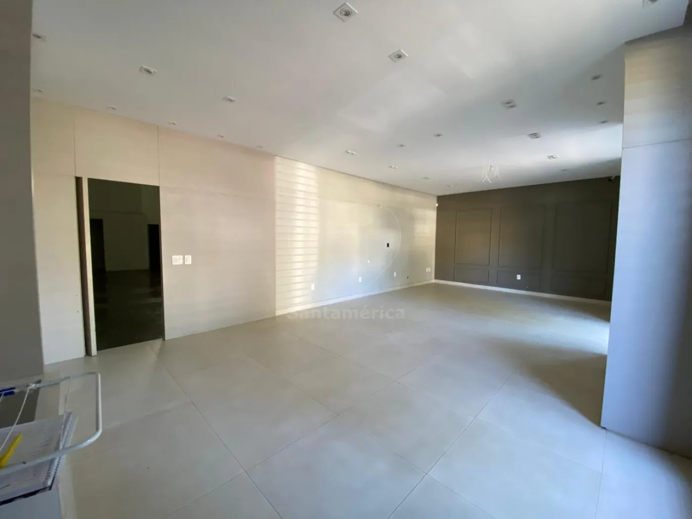 Alugar Comercial / Loja em Londrina R$ 15.000,00 - Foto 4