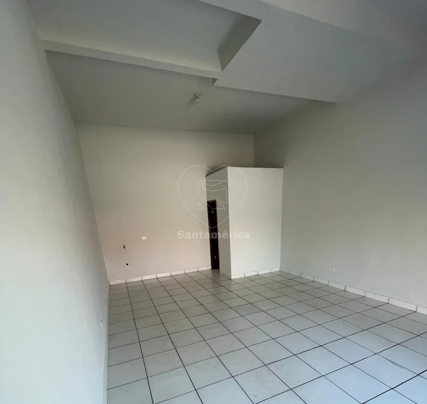 Alugar Comercial / Loja em Londrina R$ 1.800,00 - Foto 4
