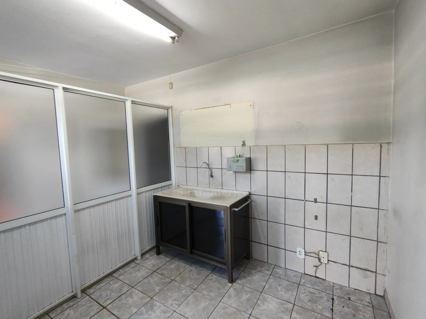 Alugar Comercial / Barrac&atilde;o em Londrina R$ 10.000,00 - Foto 5