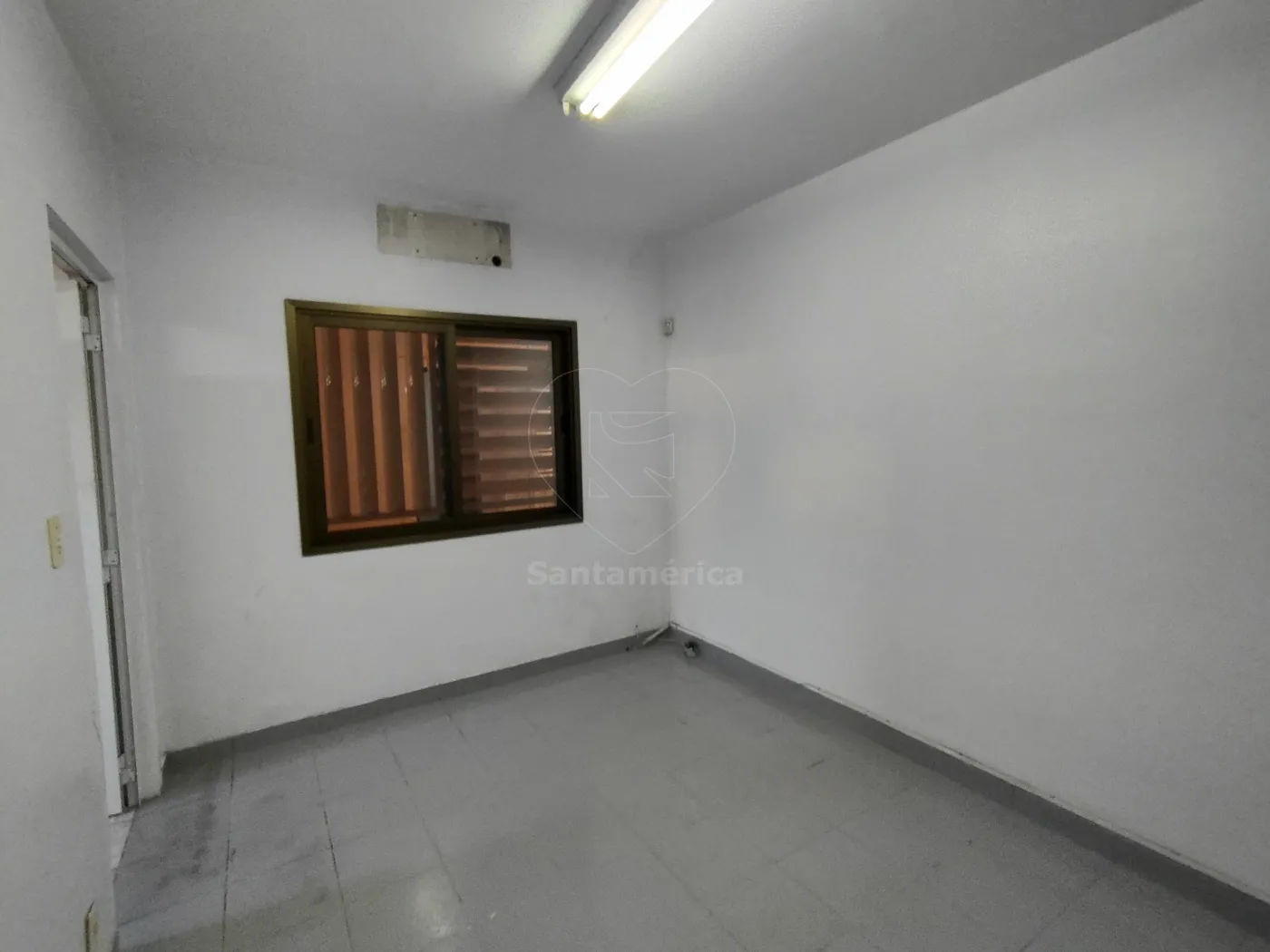 Alugar Comercial / Barrac&atilde;o em Londrina R$ 10.000,00 - Foto 7