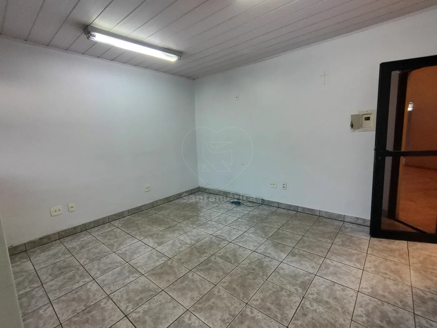 Alugar Comercial / Barrac&atilde;o em Londrina R$ 10.000,00 - Foto 11
