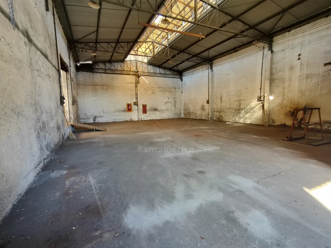 Alugar Comercial / Barrac&atilde;o em Londrina R$ 10.000,00 - Foto 27