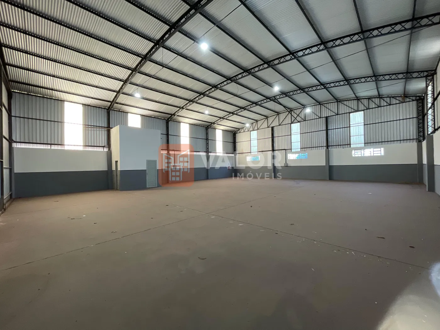 Alugar Comercial / Galp&atilde;o em Cianorte R$ 6.000,00 - Foto 2