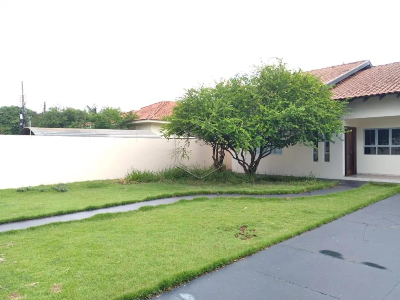 Alugar Casa Residencial / Padr&atilde;o em Dourados R$ 2.800,00 - Foto 2