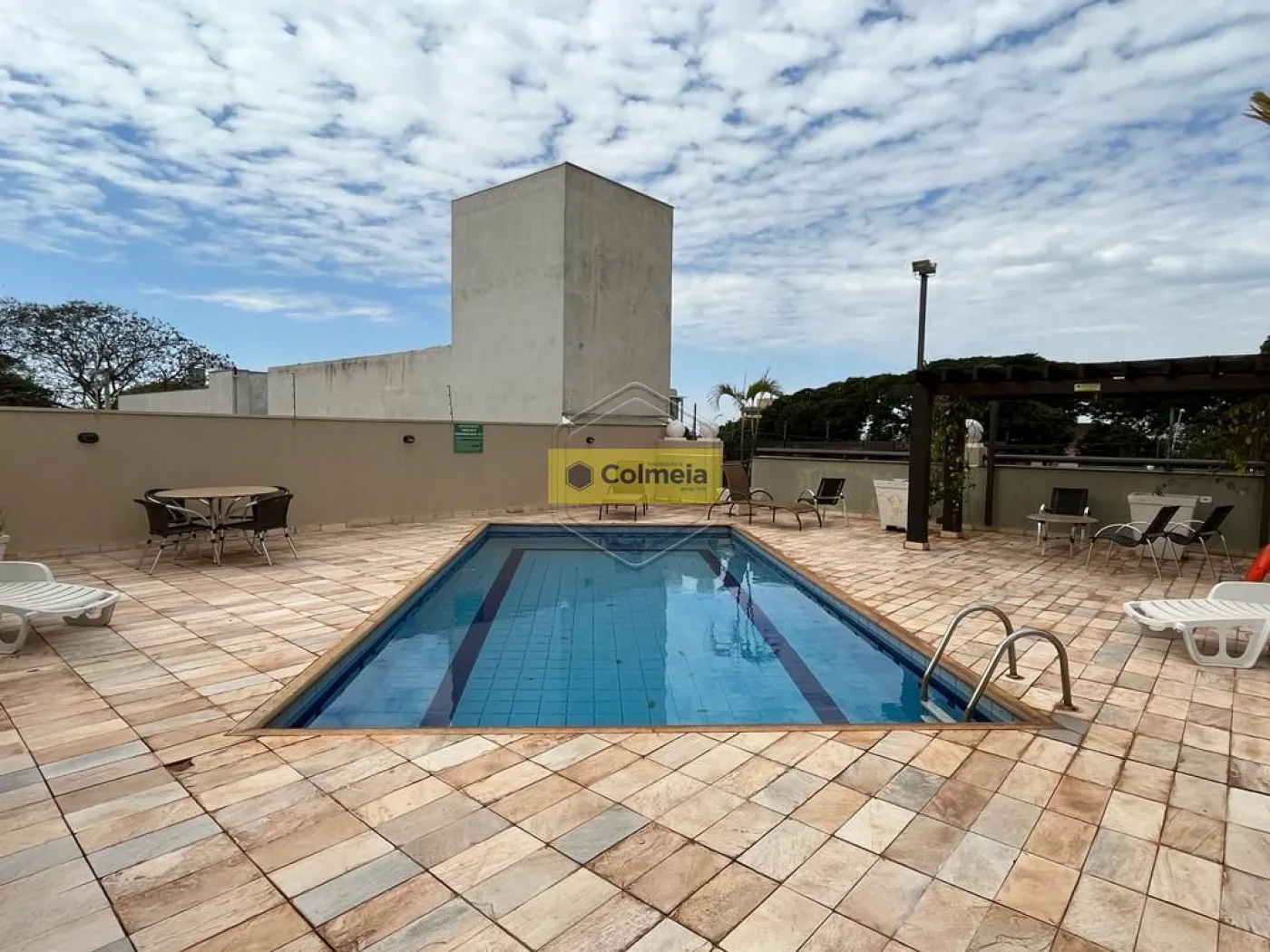 Comprar Apartamento / Padr&atilde;o em Condom&iacute;nio em Dourados R$ 950.000,00 - Foto 4