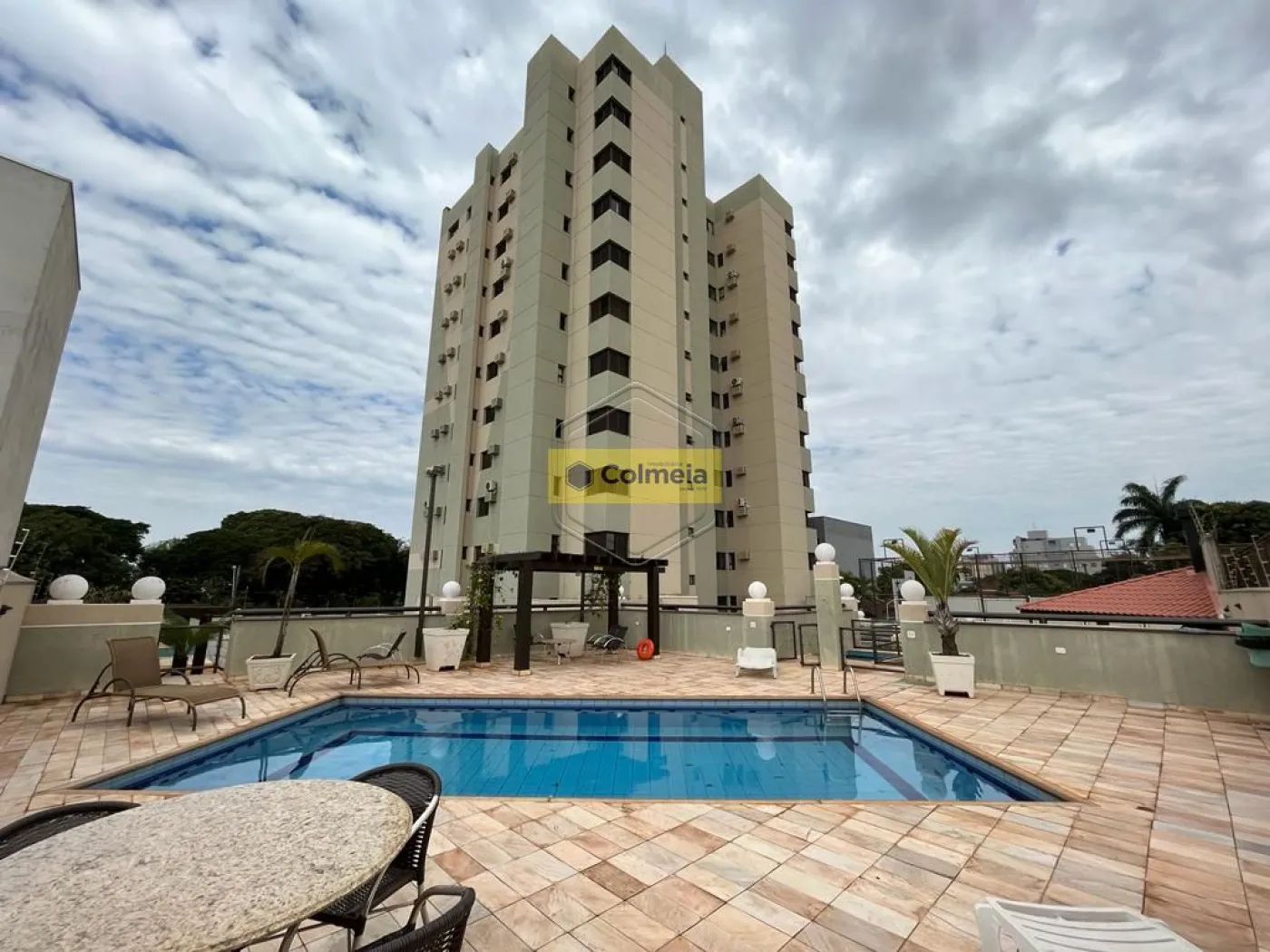 Comprar Apartamento / Padr&atilde;o em Condom&iacute;nio em Dourados R$ 950.000,00 - Foto 5