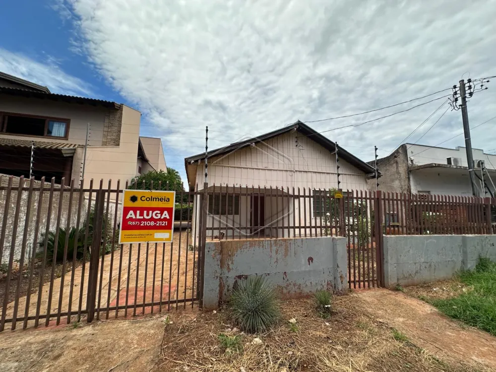 Alugar Casa Residencial / Padr&atilde;o em Dourados R$ 1.200,00 - Foto 1