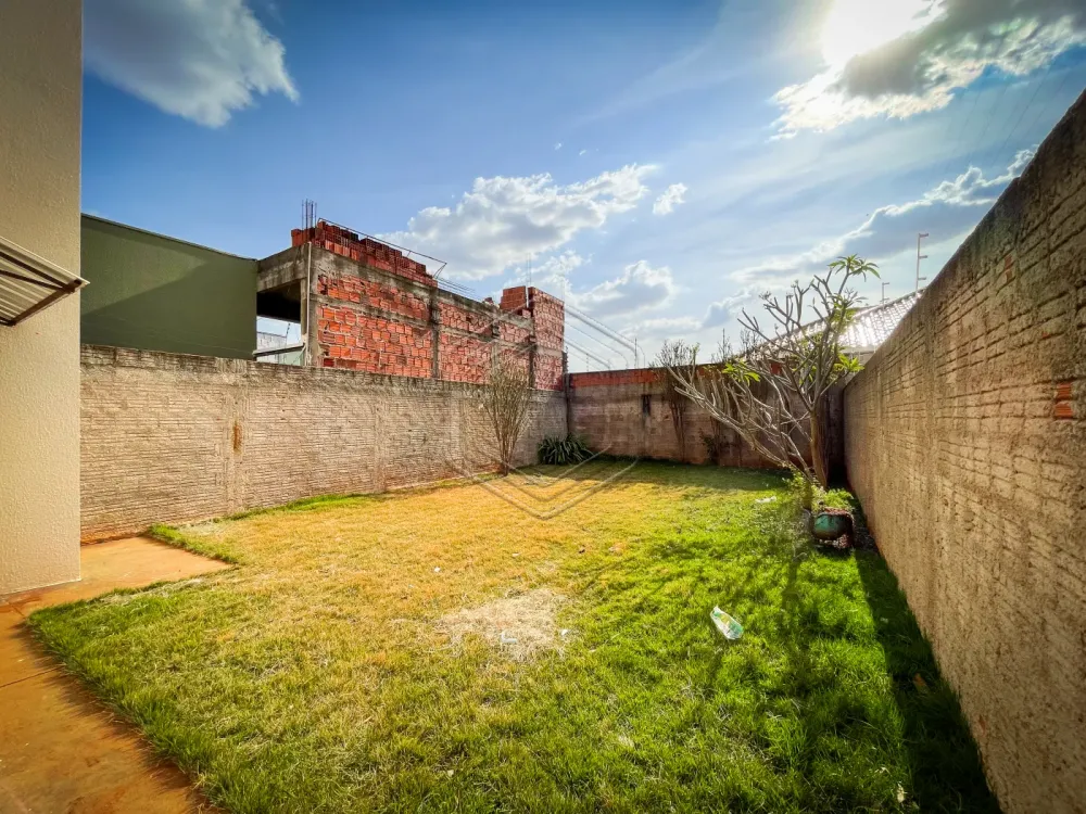 Alugar Casa Residencial / Padr&atilde;o em Dourados R$ 1.600,00 - Foto 12