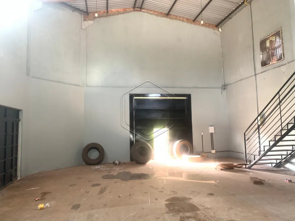 Alugar Comercial / Sal&atilde;o em Dourados R$ 3.000,00 - Foto 2