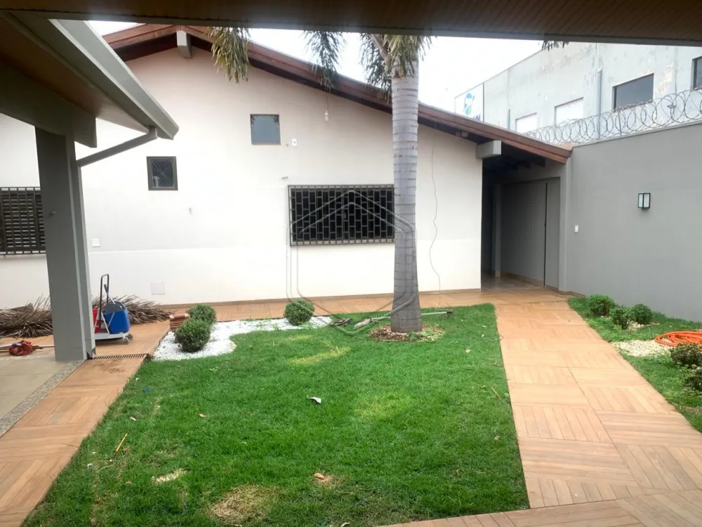 Alugar Casa Residencial / Padr&atilde;o em Dourados R$ 5.500,00 - Foto 17