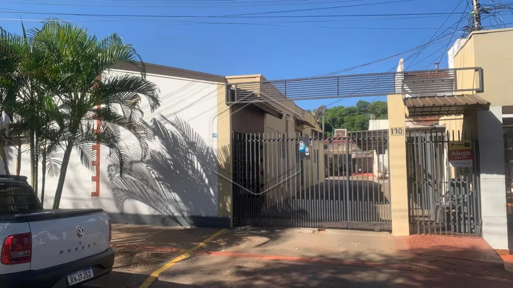 Alugar Casa Residencial / Padr&atilde;o em Dourados R$ 1.000,00 - Foto 1