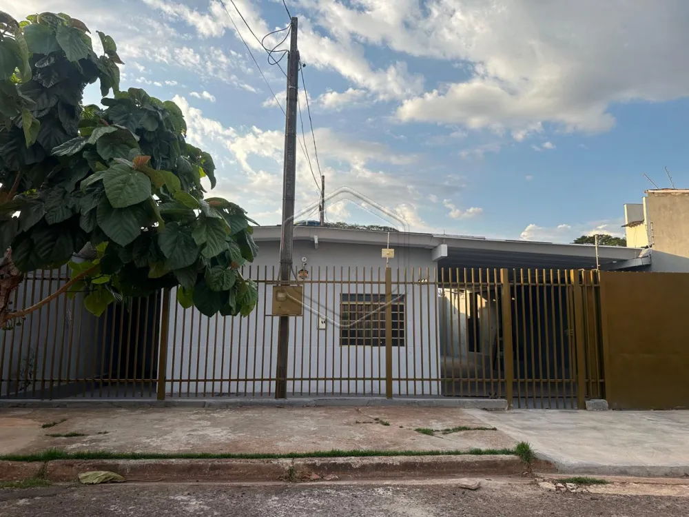Alugar Casa Residencial / Padr&atilde;o em Dourados R$ 2.300,00 - Foto 2