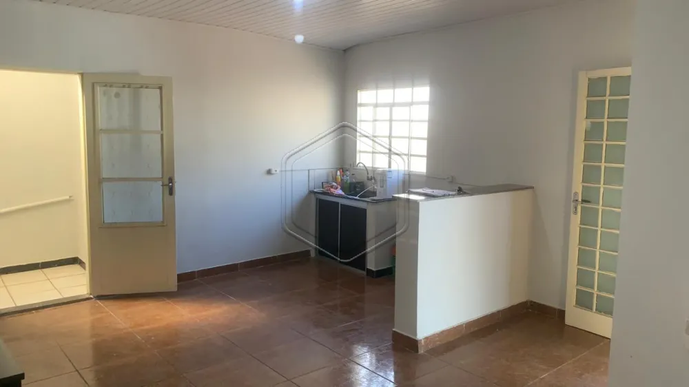 Alugar Casa Residencial / Padr&atilde;o em Dourados R$ 900,00 - Foto 2