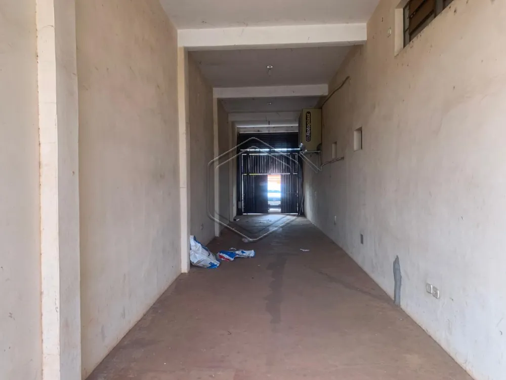 Alugar Casa Residencial / Padr&atilde;o em Dourados R$ 2.200,00 - Foto 30