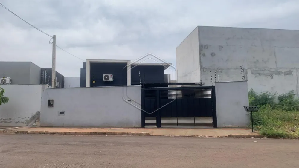 Alugar Casa Residencial / Padr&atilde;o em Dourados R$ 2.100,00 - Foto 1