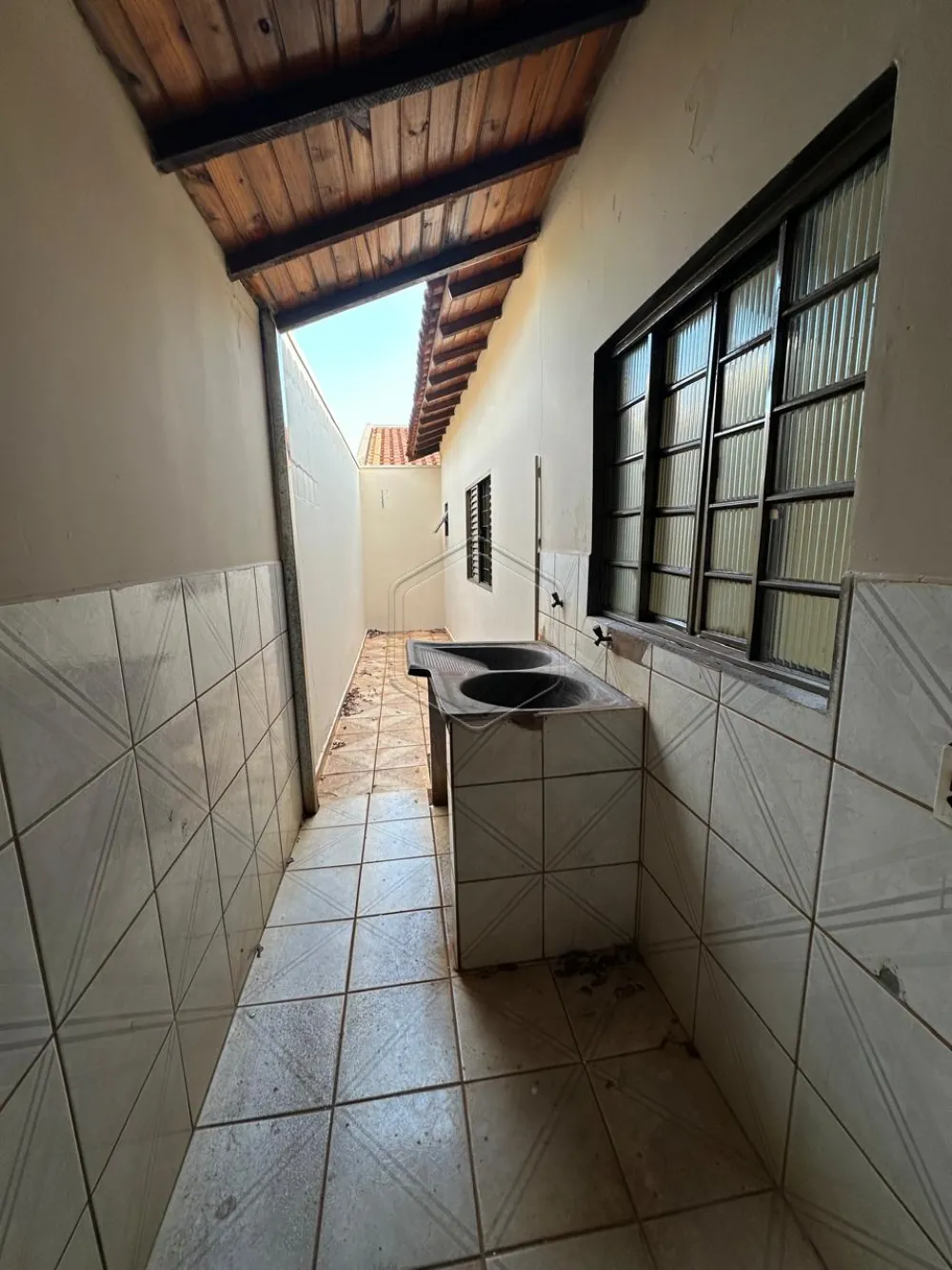Alugar Casa Residencial / Padr&atilde;o em Dourados R$ 2.300,00 - Foto 9