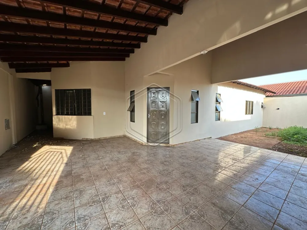 Alugar Casa Residencial / Padr&atilde;o em Dourados R$ 2.300,00 - Foto 2