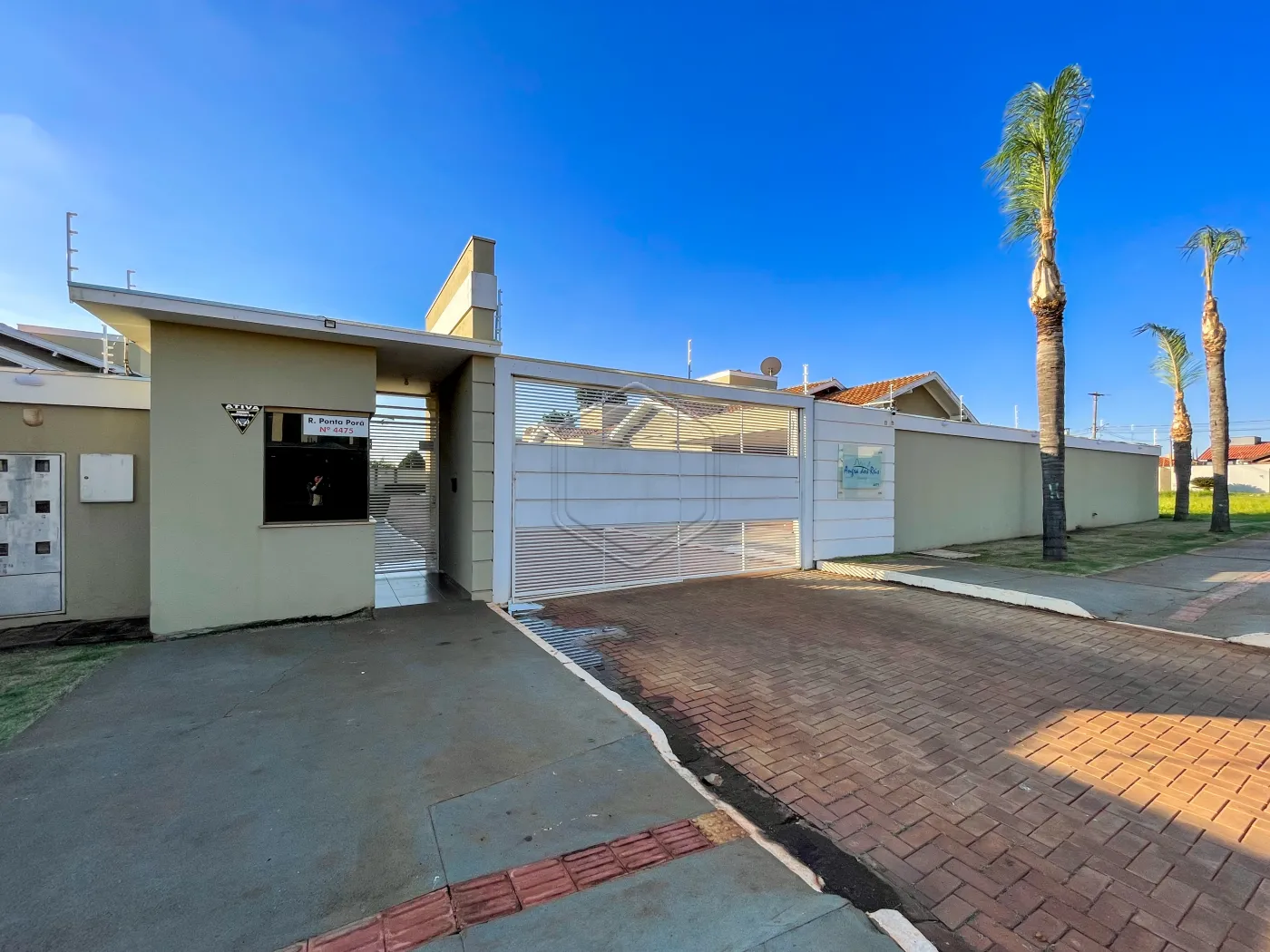 Alugar Casa Residencial / Condom&iacute;nio em Dourados R$ 2.400,00 - Foto 1