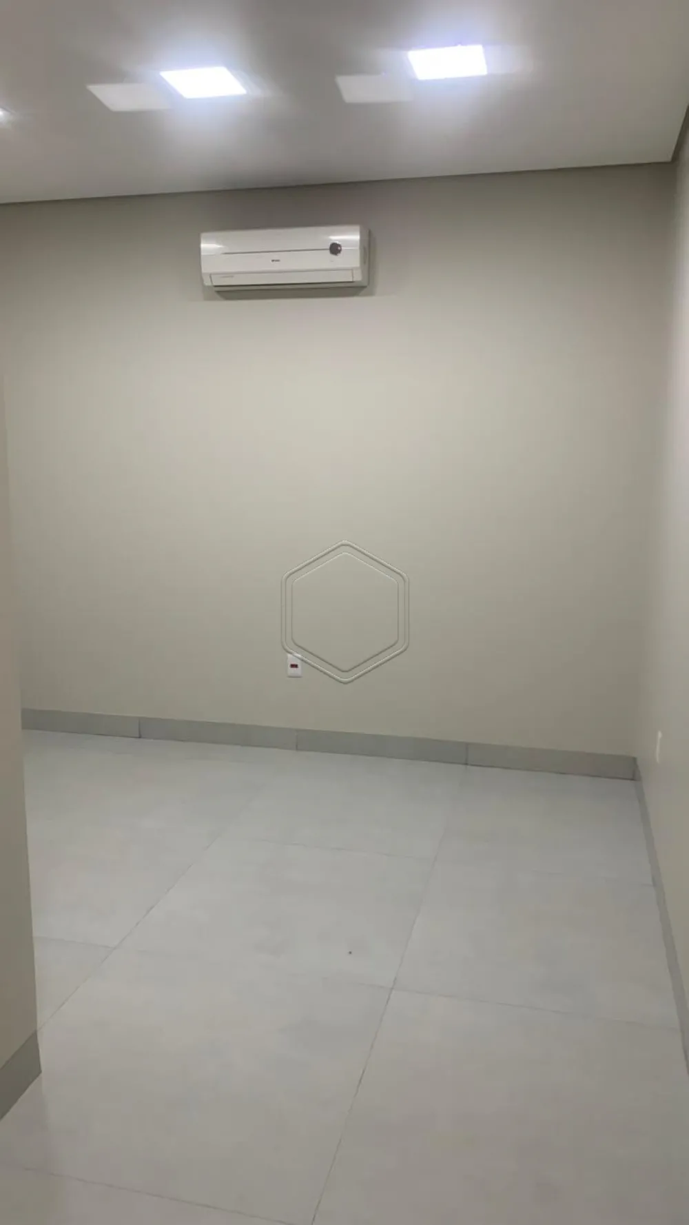 Alugar Comercial / Sala em Dourados R$ 1.250,00 - Foto 3