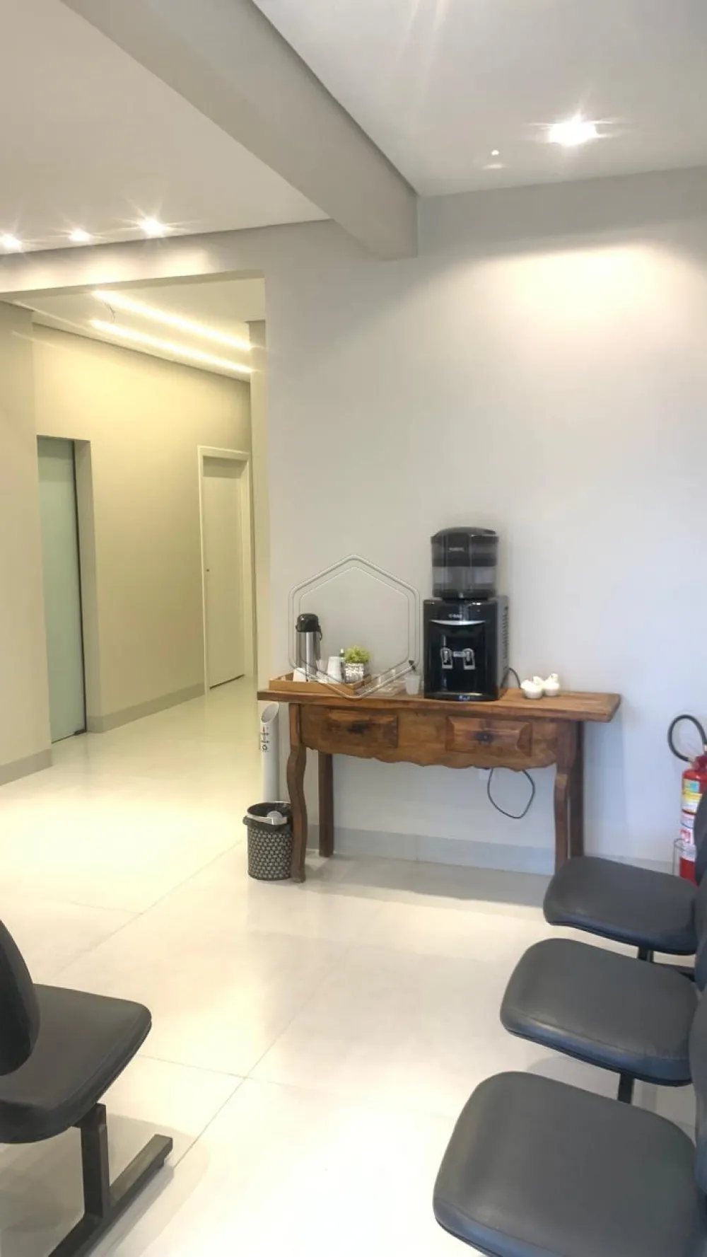 Alugar Comercial / Sala em Dourados R$ 1.250,00 - Foto 2