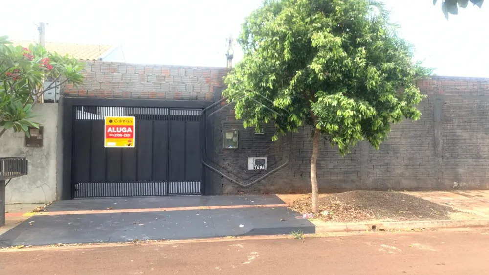 Alugar Casa Residencial / Padr&atilde;o em Dourados R$ 1.500,00 - Foto 1