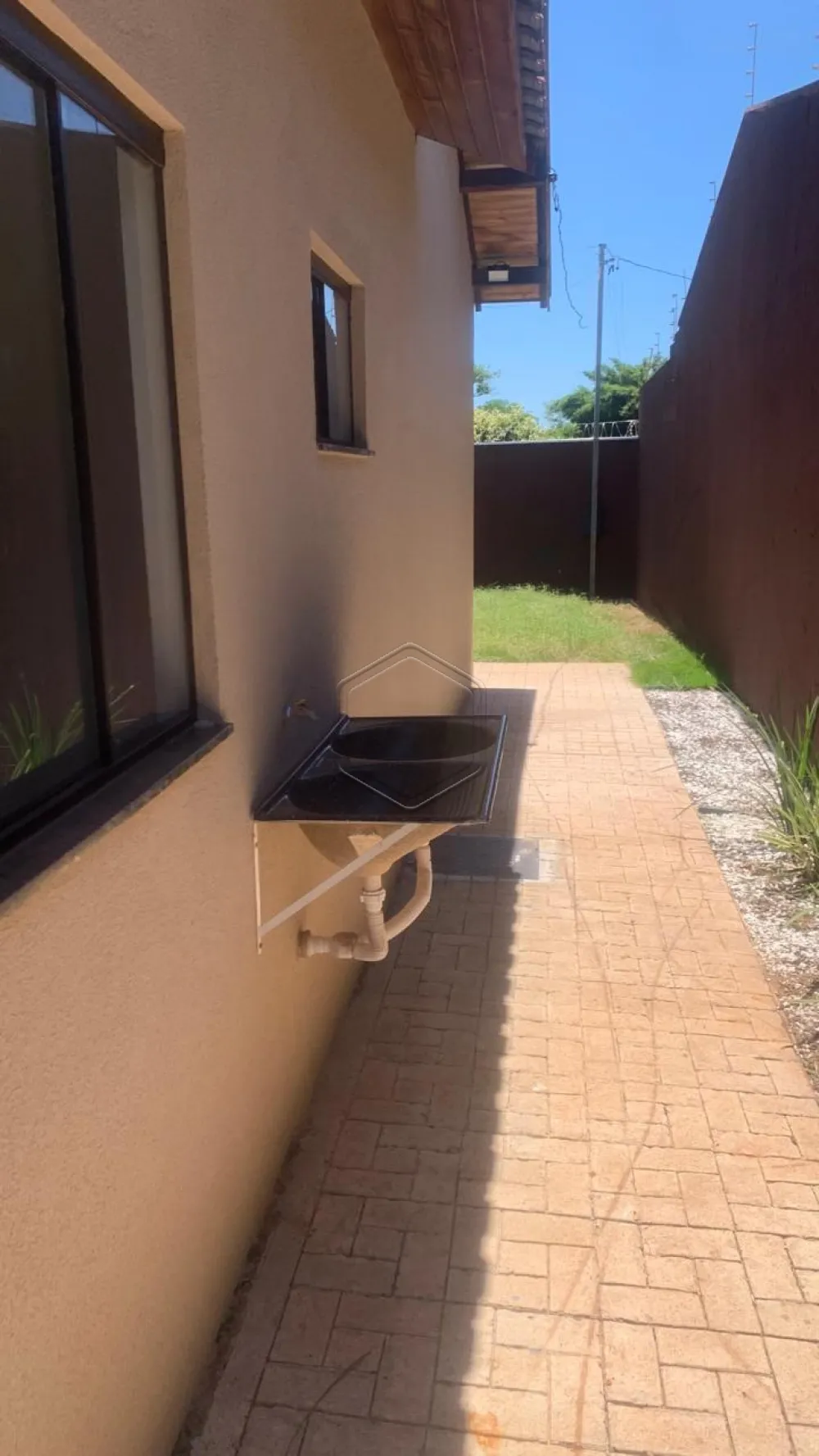 Alugar Casa Residencial / Padr&atilde;o em Dourados R$ 1.500,00 - Foto 9