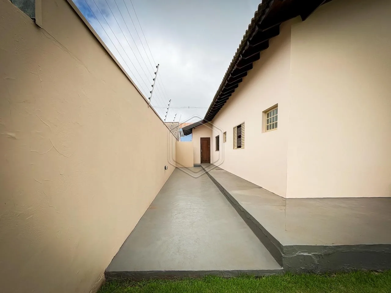 Alugar Casa Residencial / Padr&atilde;o em Dourados R$ 3.500,00 - Foto 8