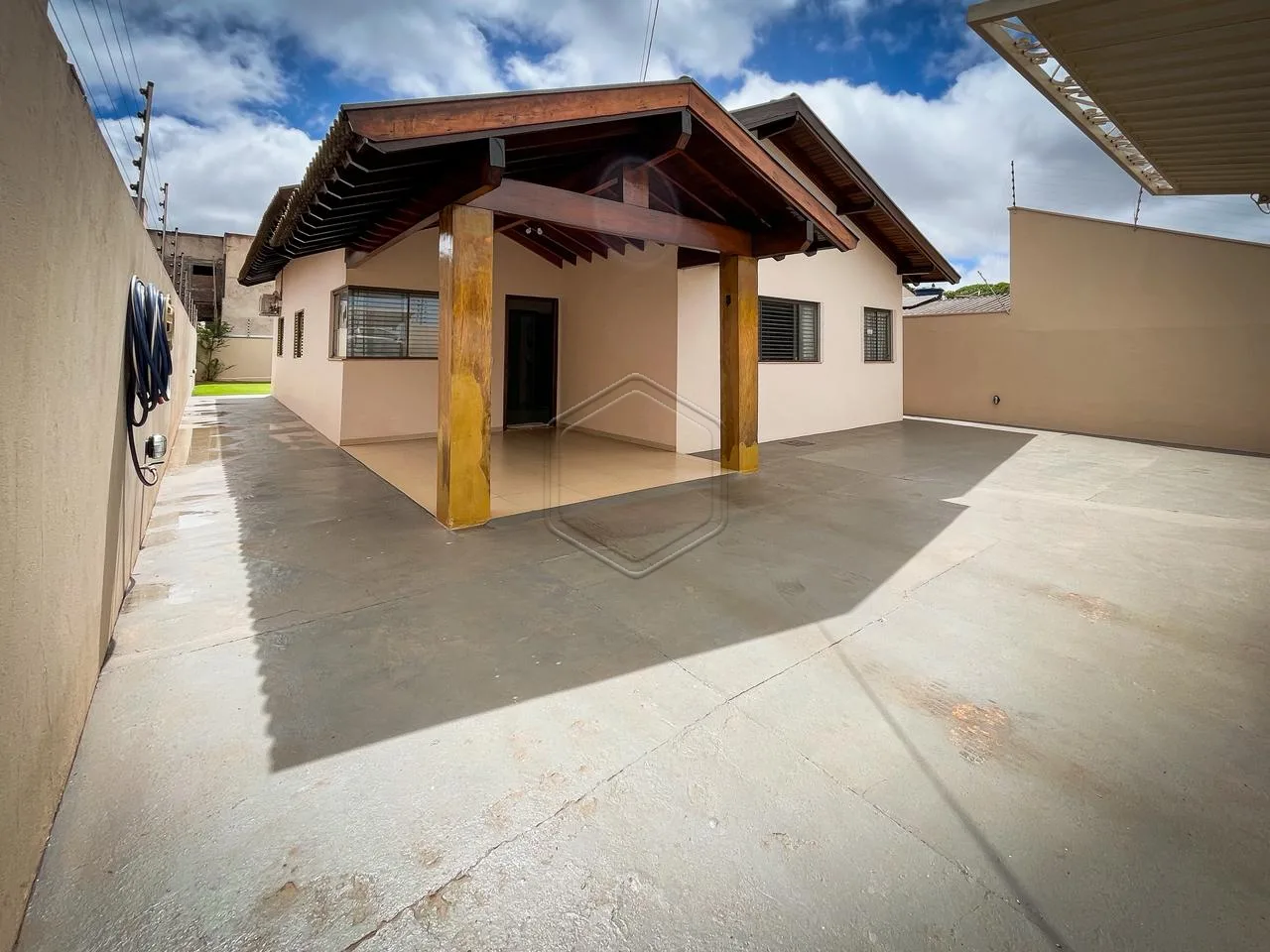 Alugar Casa Residencial / Padr&atilde;o em Dourados R$ 3.500,00 - Foto 3