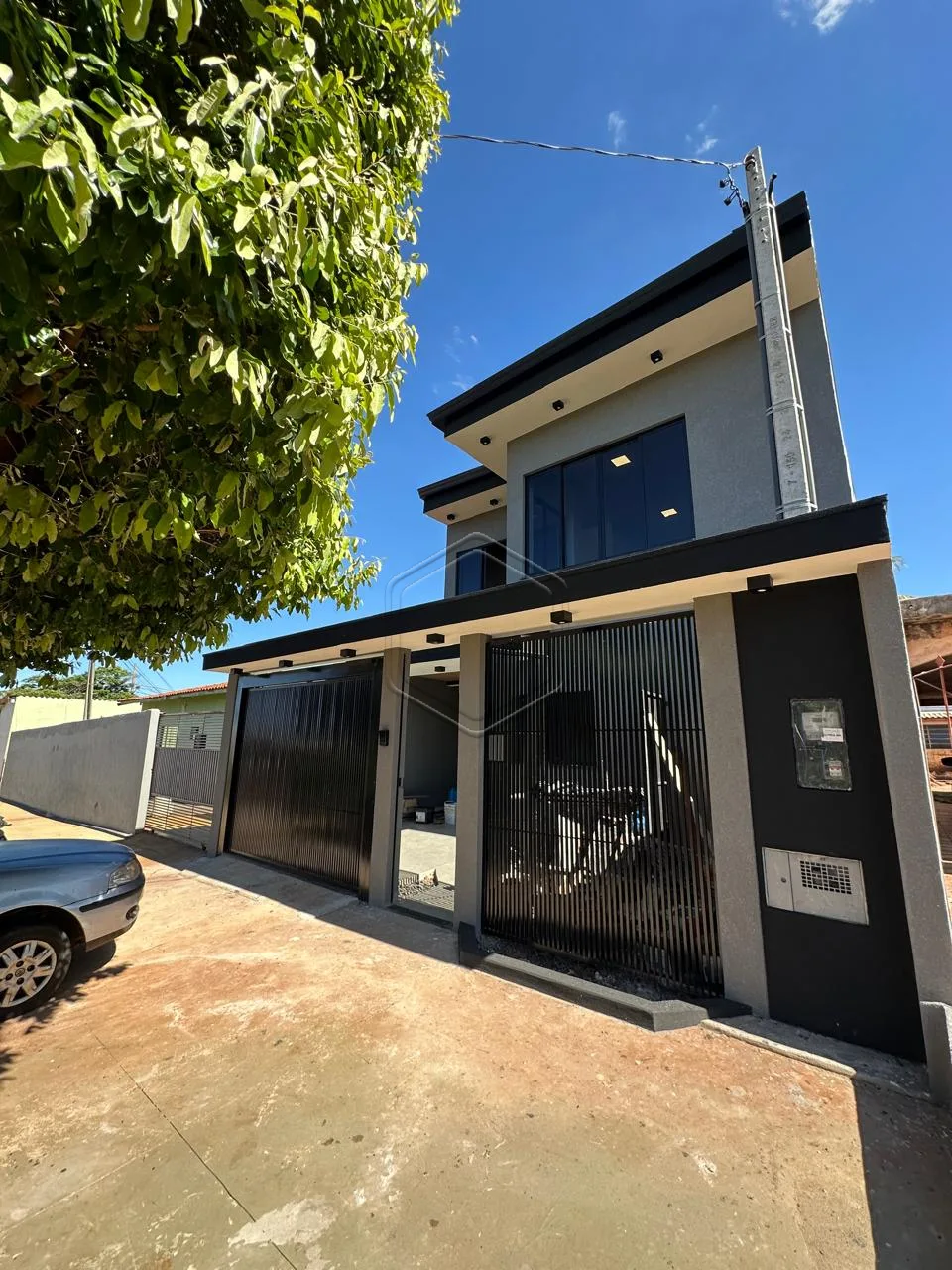 Alugar Casa Residencial / Sobrado em Dourados R$ 3.500,00 - Foto 1