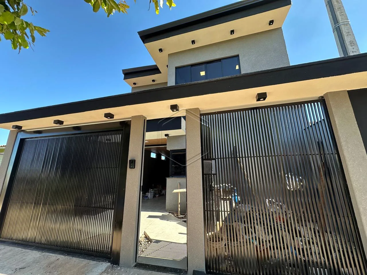 Alugar Casa Residencial / Sobrado em Dourados R$ 3.500,00 - Foto 2