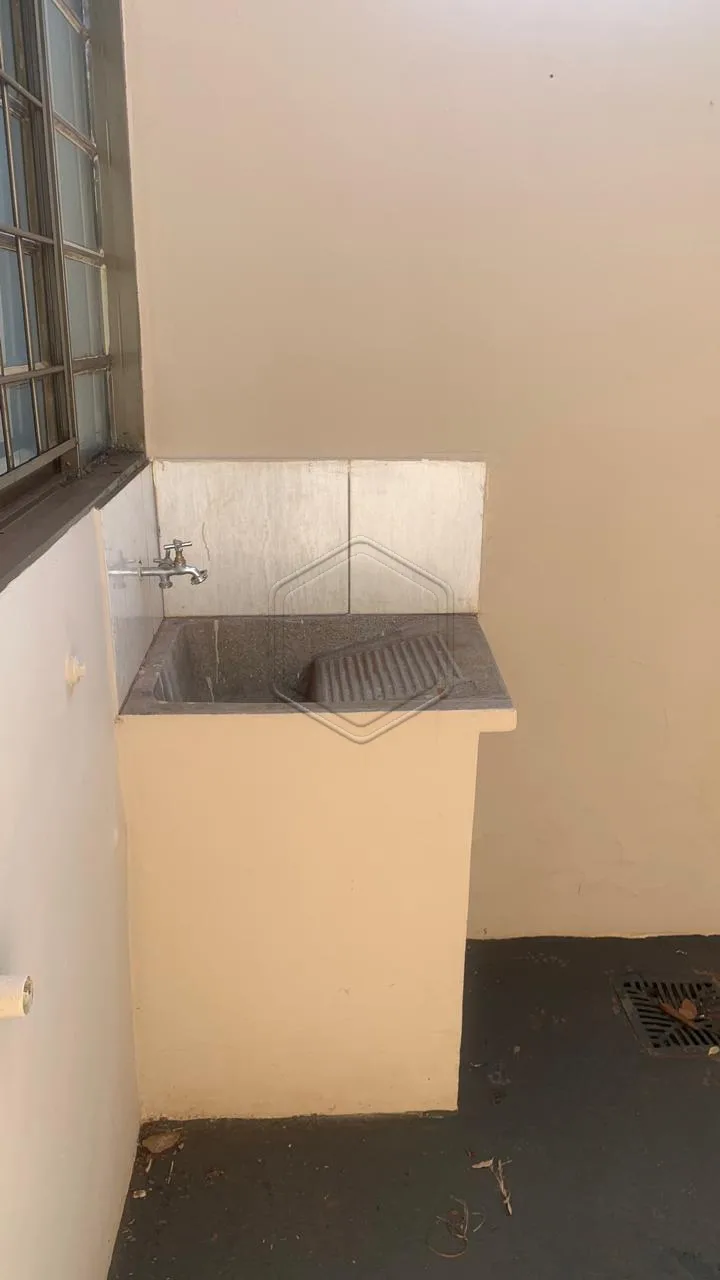 Alugar Apartamento / Kitnet em Condom&iacute;nio em Dourados R$ 1.400,00 - Foto 4