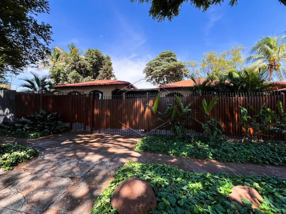 Alugar Casa Residencial / Padr&atilde;o em Dourados R$ 3.500,00 - Foto 1