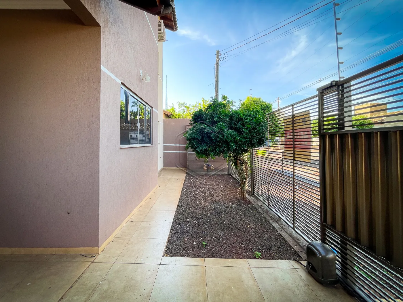Alugar Casa Residencial / Sobrado em Dourados R$ 2.700,00 - Foto 2