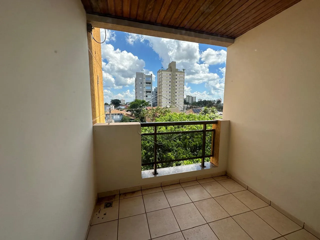 Alugar Apartamento / Padr&atilde;o em Condom&iacute;nio em Dourados R$ 1.500,00 - Foto 4