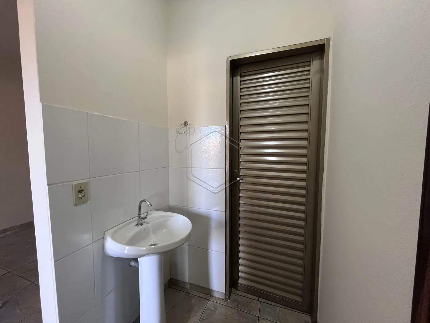 Alugar Casa Residencial / Padr&atilde;o em Dourados R$ 1.300,00 - Foto 8