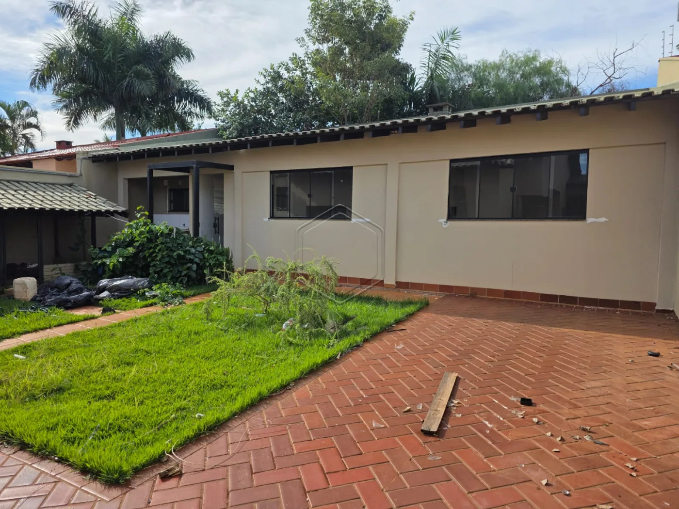 Alugar Casa Residencial / Padr&atilde;o em Dourados R$ 3.000,00 - Foto 2