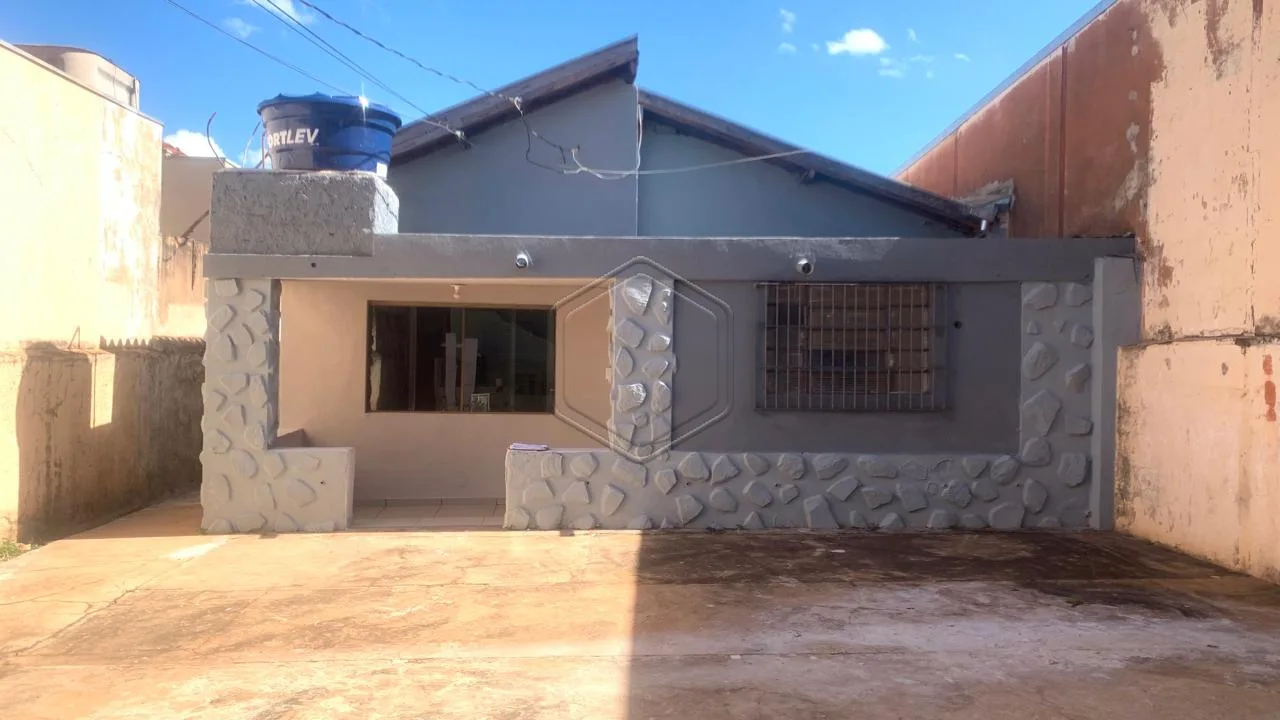 Alugar Casa Residencial / Padr&atilde;o em Dourados R$ 1.300,00 - Foto 1