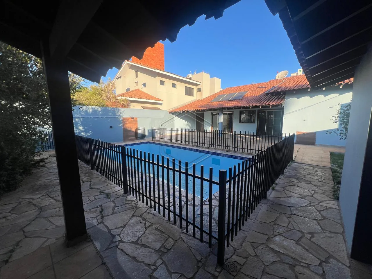 Alugar Casa Residencial / Padr&atilde;o em Dourados R$ 4.000,00 - Foto 2