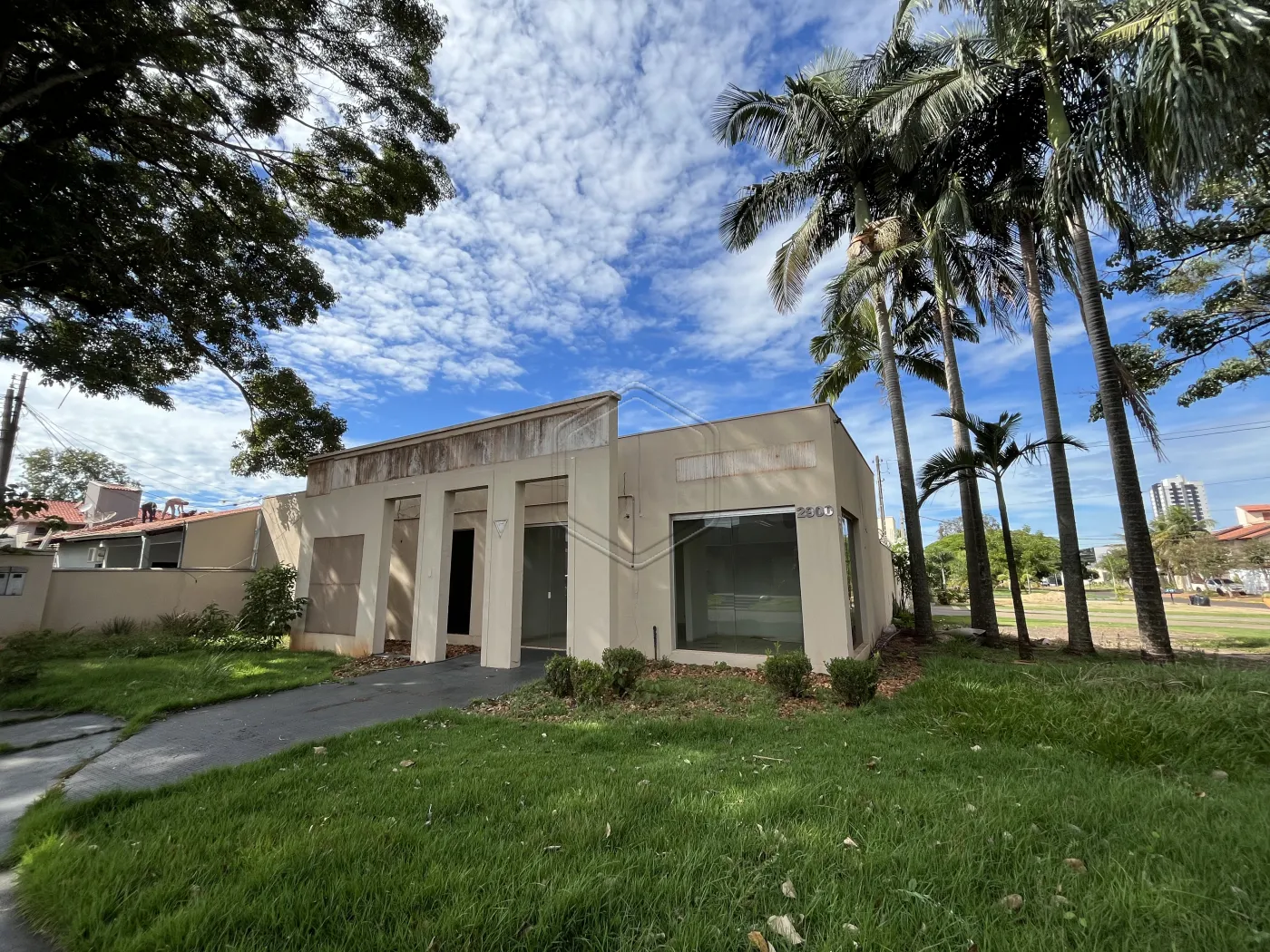 Alugar Comercial / Sal&atilde;o em Dourados R$ 2.700,00 - Foto 2