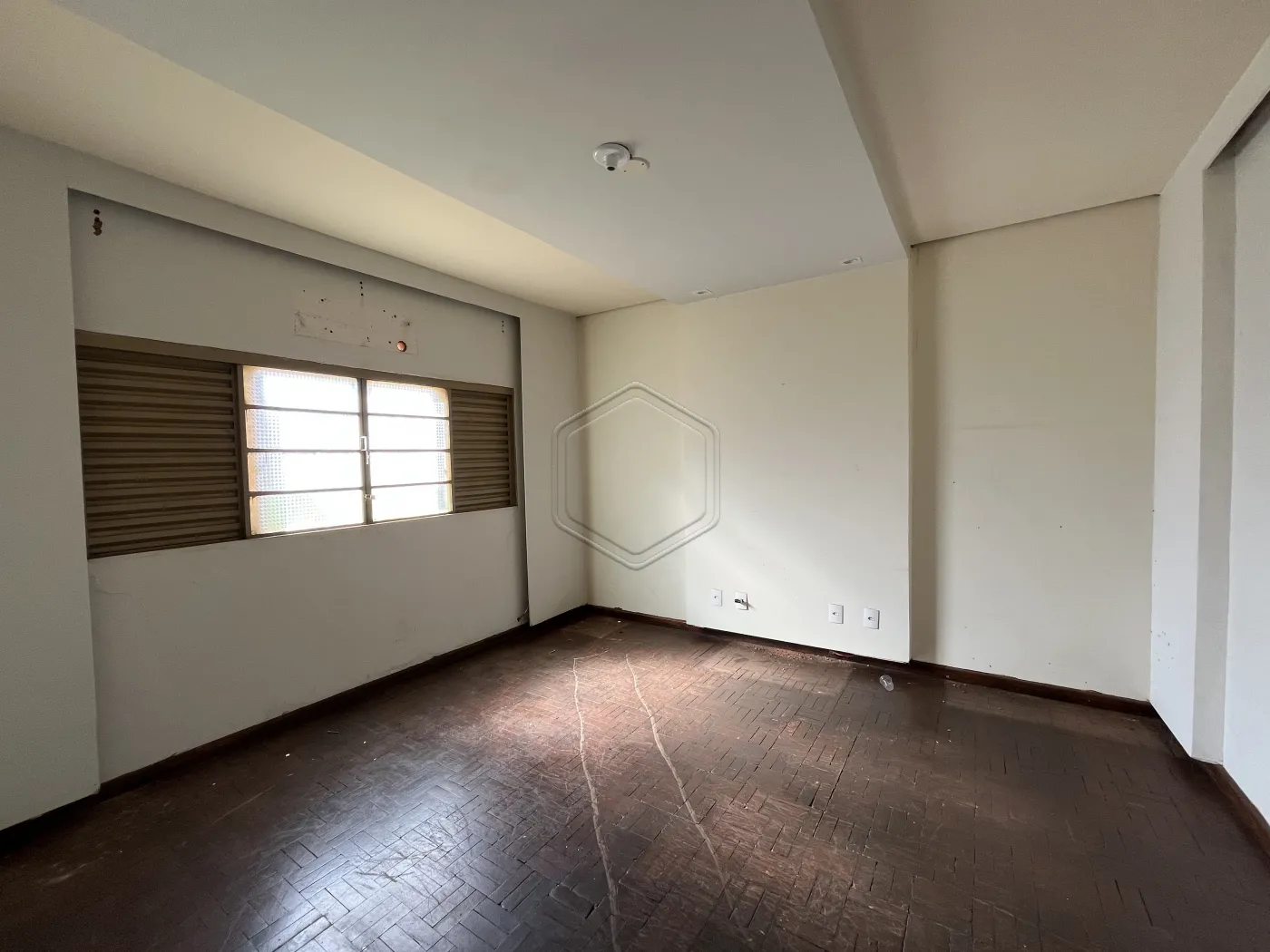 Alugar Comercial / Sal&atilde;o em Dourados R$ 2.700,00 - Foto 9