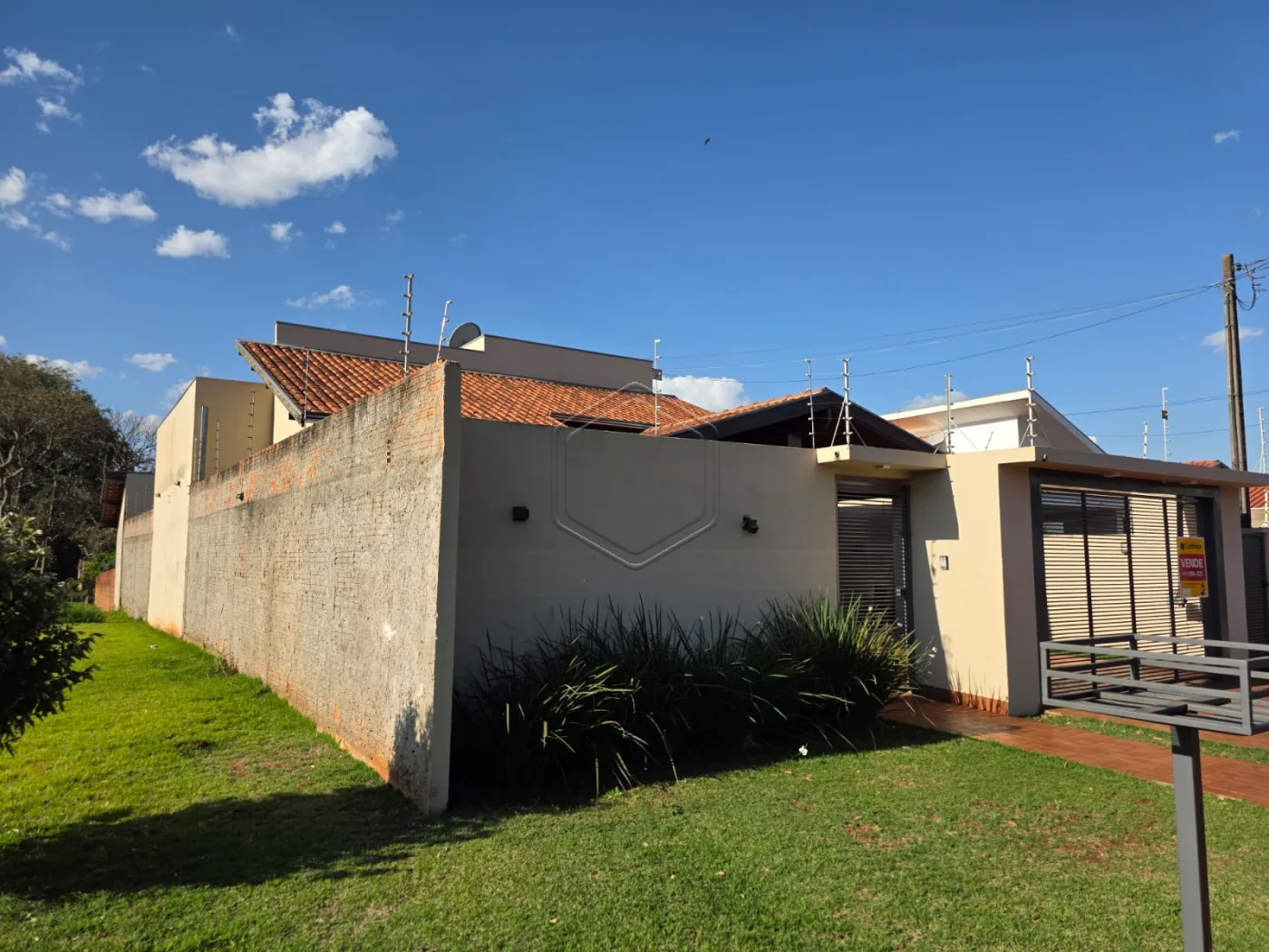 Alugar Casa Residencial / Padr&atilde;o em Dourados R$ 2.200,00 - Foto 2