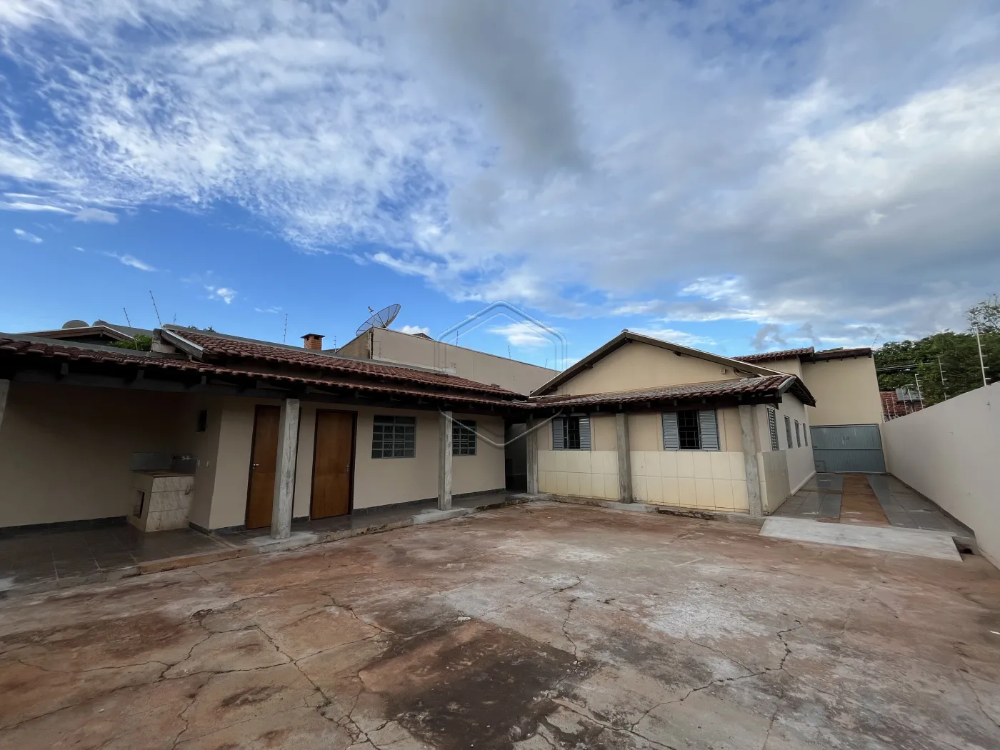 Alugar Casa Residencial / Padr&atilde;o em Dourados R$ 2.500,00 - Foto 17