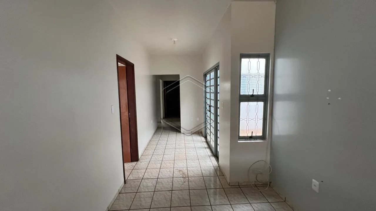 Alugar Casa Residencial / Padr&atilde;o em Dourados R$ 2.500,00 - Foto 5