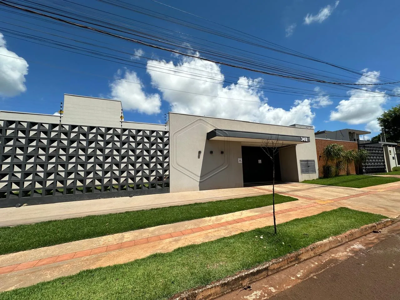 Alugar Casa Residencial / Padr&atilde;o em Dourados R$ 2.500,00 - Foto 1